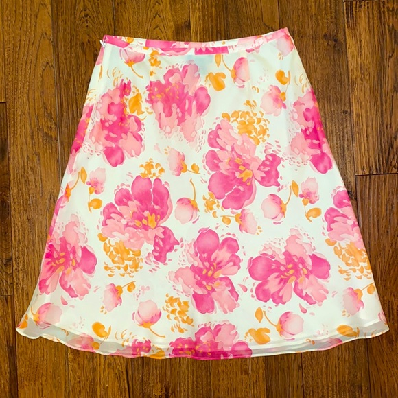 NWT- Ann Taylor Skirt - Picture 2 of 5
